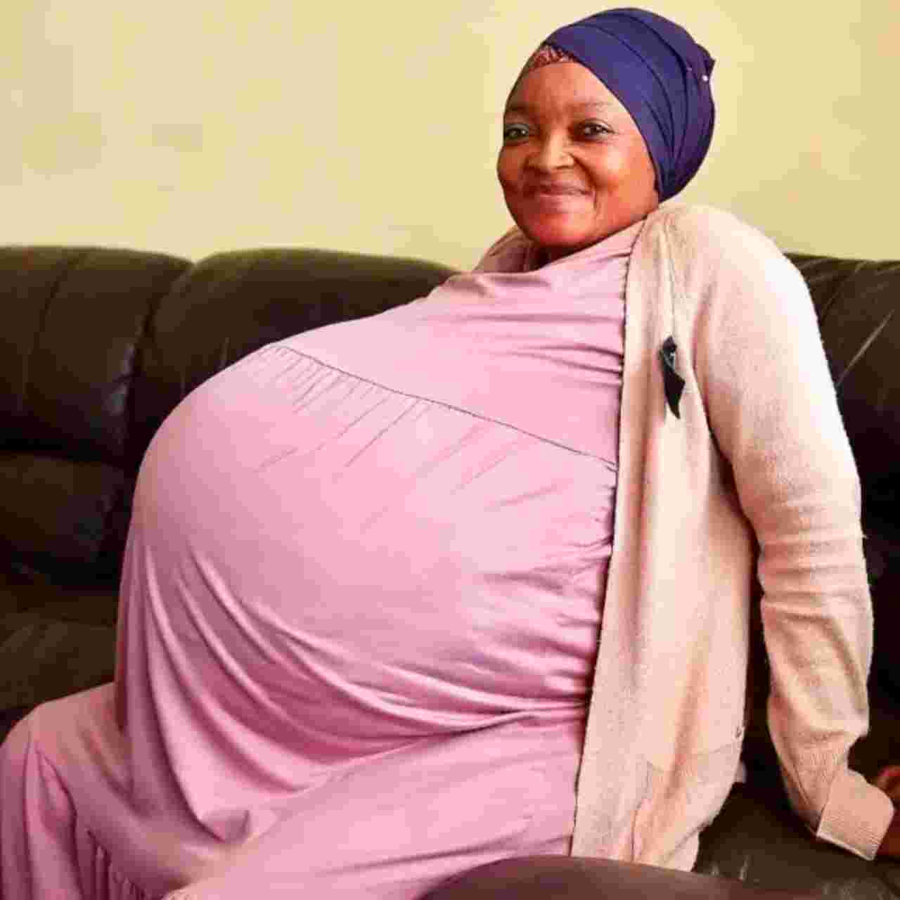 দক্ষিণ আফ্রিকার এক মহিলা একই সঙ্গে ১০টি শিশু সন্তান জন্ম দিয়েছেন