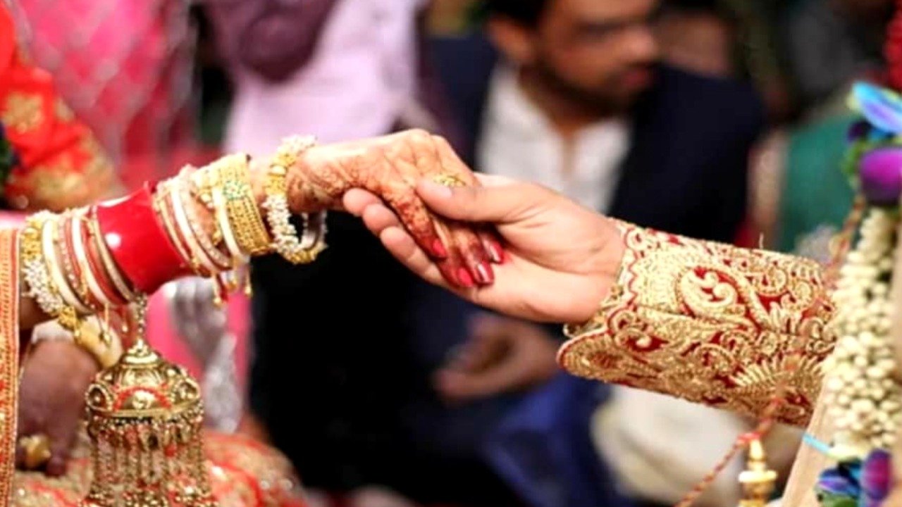 Right to Marry: পছন্দ না হলেও ছেলে মেয়ের বিয়েতে বাঁধা দিয়ে পারবে না পরিবার, জানাল দিল্লি হাইকোর্ট
