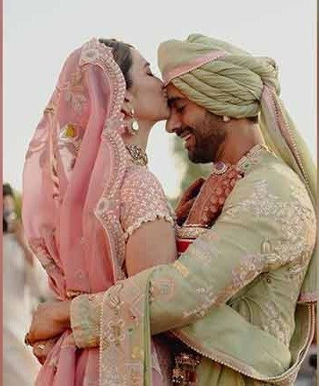 Kriti Kharbanda placed a kiss on her husband's forehead as she tied the knot