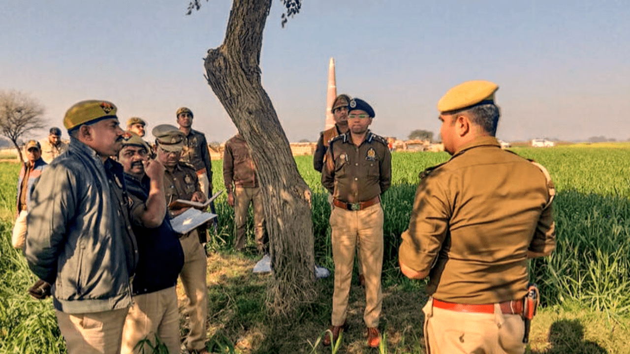'Rape' and blackmailing again! The hanging bodies of two minors were recovered from a tree in up