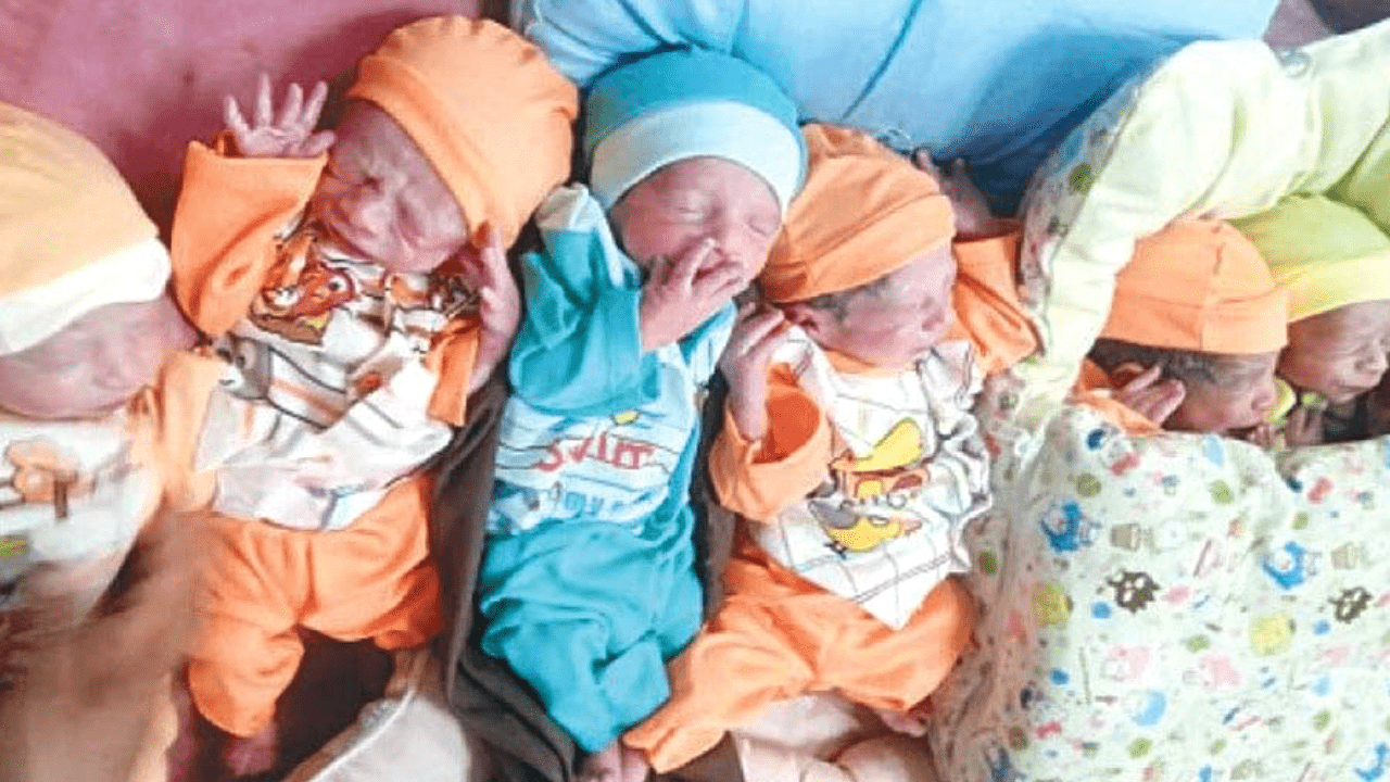 A Pakistani woman set a precedent by giving birth to 6 children, two daughters, four sons