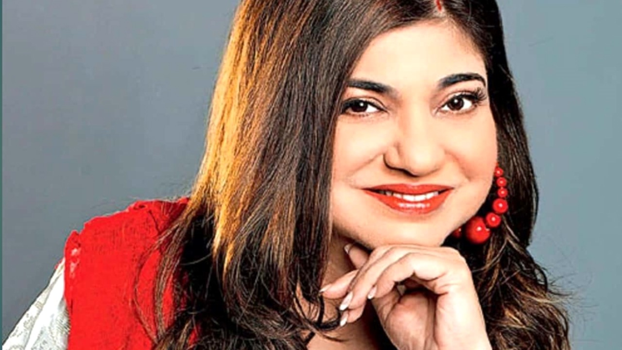 Lost hearing, popular music artist Alka Yagnik suffering from a rare disease!