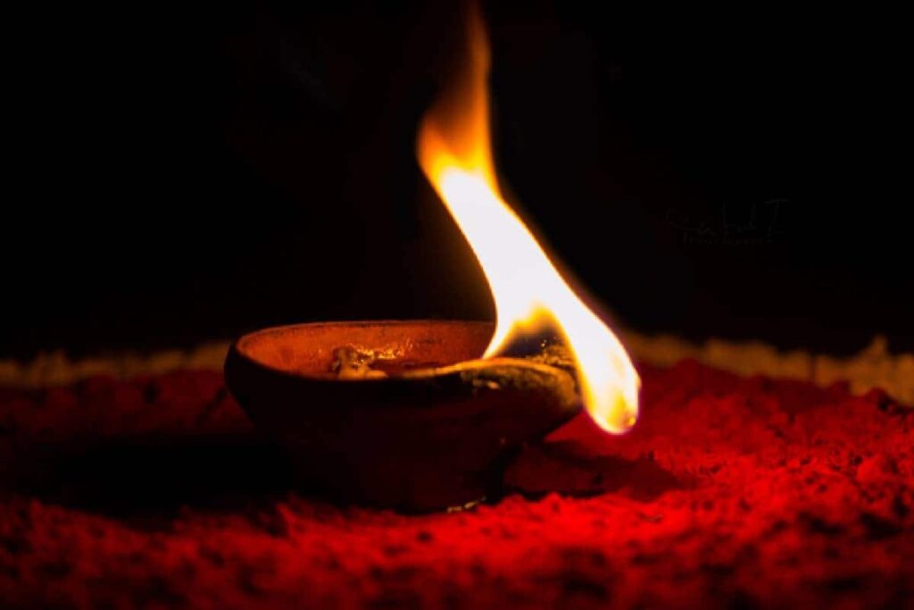 ঘিয়ের প্রদীপ