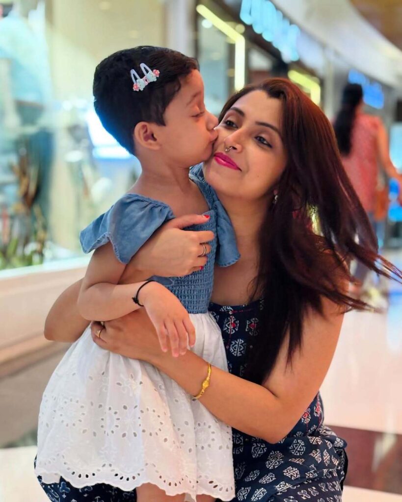 Tanushree Bhattacharyas daughter