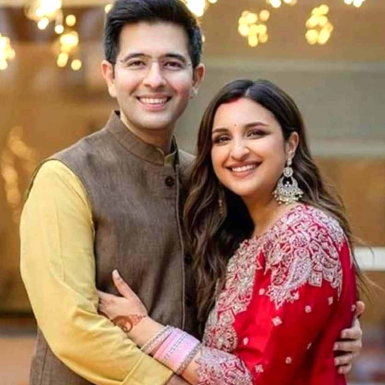 খুব শীঘ্রই সন্তানের জন্ম দিতে চলেছেন পরিণীতি চোপড়া হাসপাতালে ভর্তি অভিনেত্রী