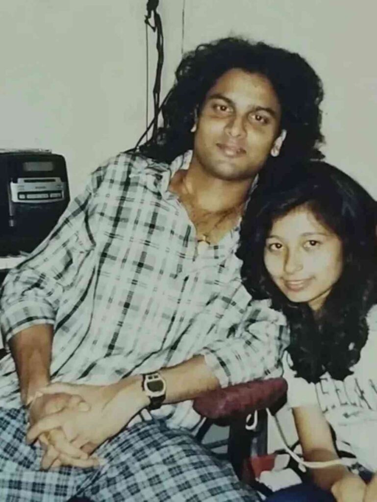 এই জনমৰ পৰা জন্মান্তৰলৈকে আমি আমাৰ কাহিনী লিখি যাম Goldie. Happy birthday কুশলে থাকা 🙏🙏 6