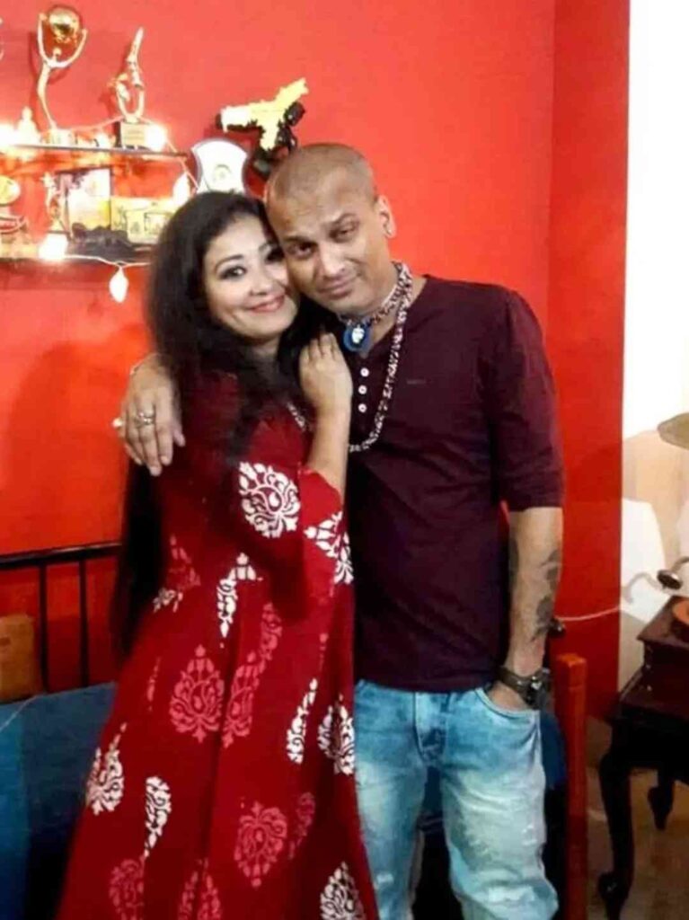 এই জনমৰ পৰা জন্মান্তৰলৈকে আমি আমাৰ কাহিনী লিখি যাম Goldie. Happy birthday কুশলে থাকা 🙏🙏