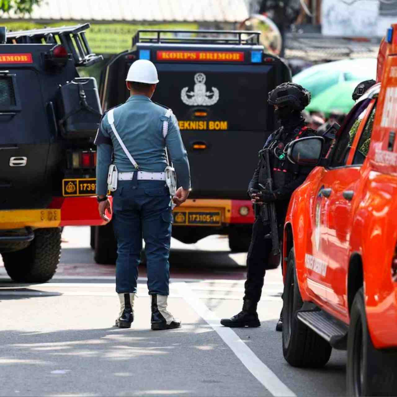 উত্তর জাকার্তায় মসজিদের নামাজে বিস্ফোরণ, আহত ৫৪ জন