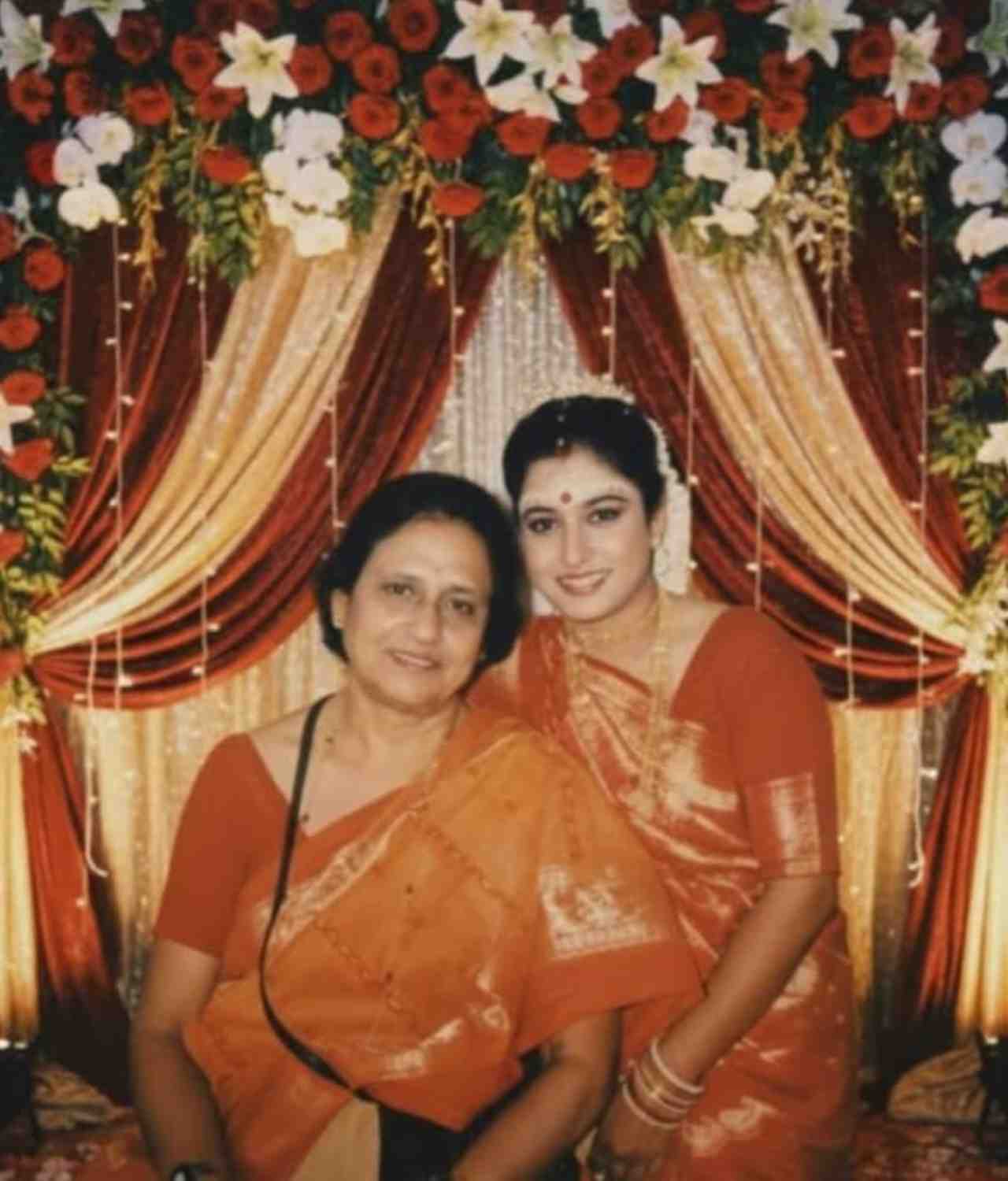 ‘তোমার ঠিকানা আমি জানি না…’ মায়ের জন্মদিনে আবেগঘন খোলা চিঠিতে ভাঙা হৃদয়ের কথা বললেন শতাব্দী