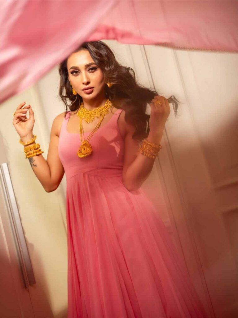 Mimi Chakraborty (মিমি চক্রবর্তী)