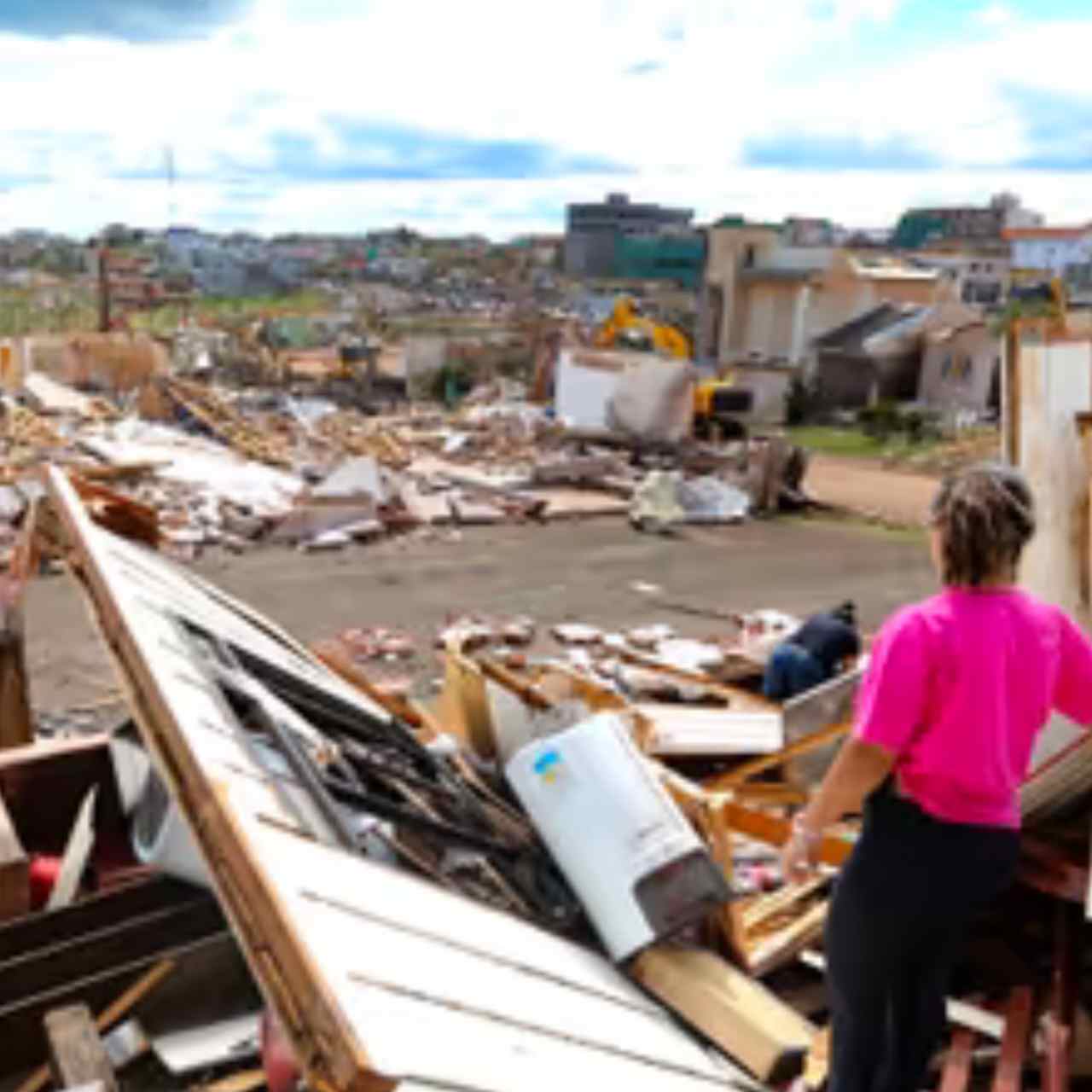 দক্ষিণ ব্রাজিলে ভয়াবহ টর্নেডো