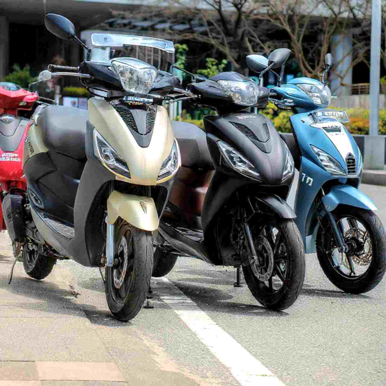 বাজাজ, সুজুকি, ইয়ামাহা ও এথারের নতুন ই-স্কুটার বাজার ধরতে প্রস্তুত