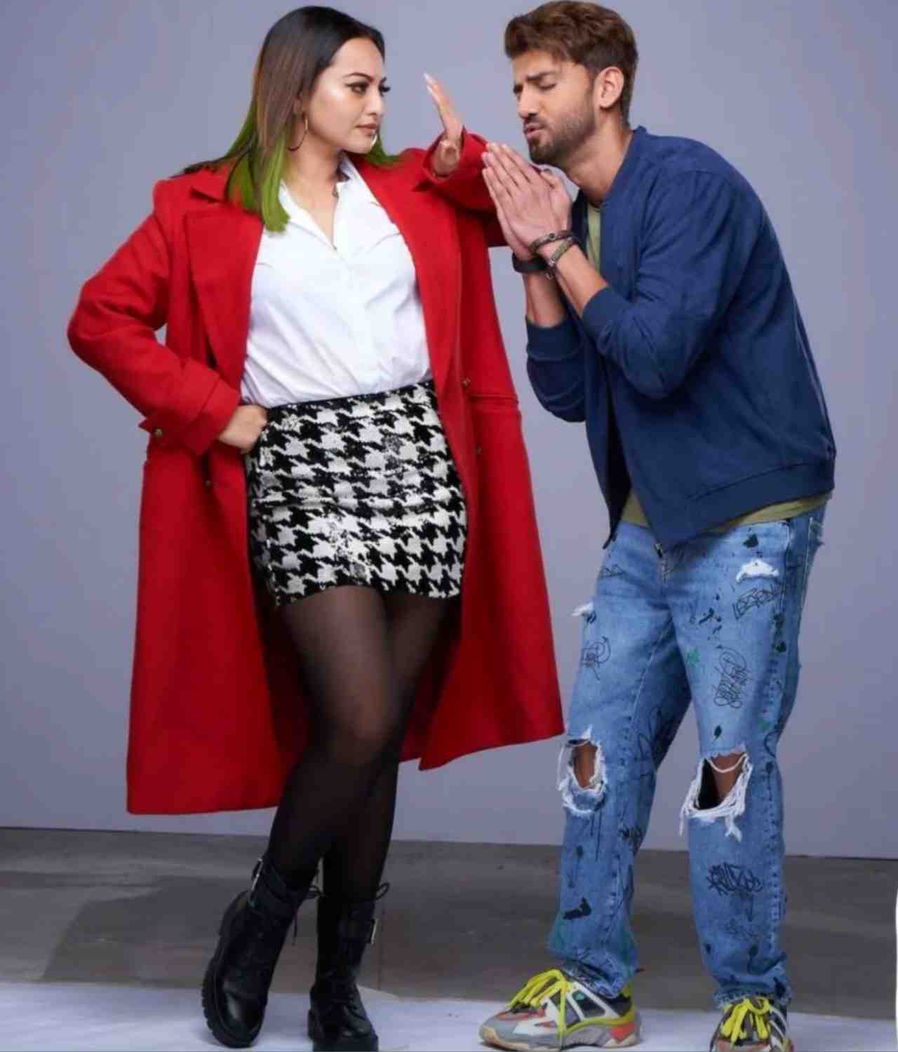 প্রেমে চুলোচুলি পর্যন্ত অবস্থা! বিয়ের আগেই কাপল থেরাপিতে সোনাক্ষী–জাহির