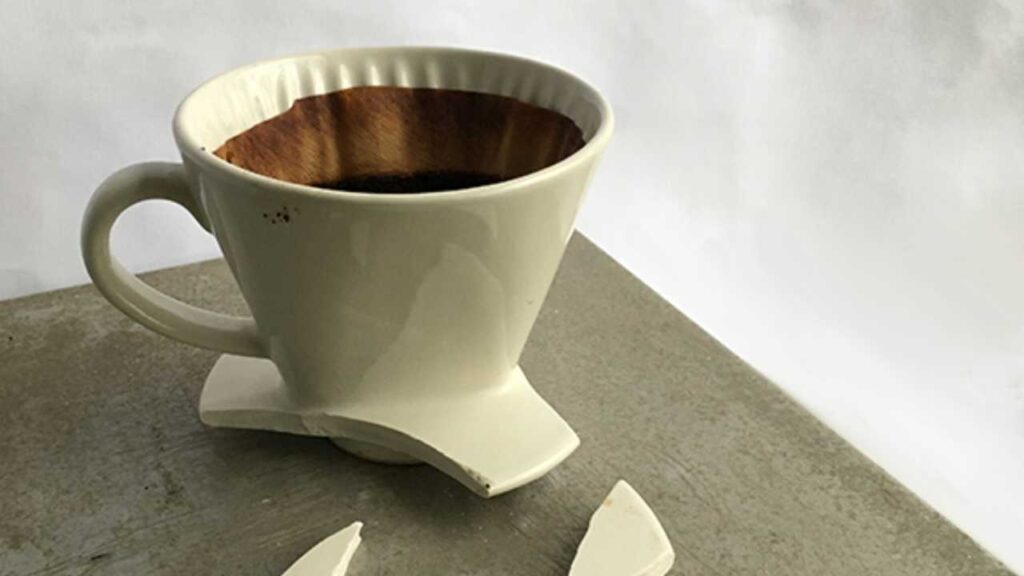 ভাঙা জিনিসপত্র