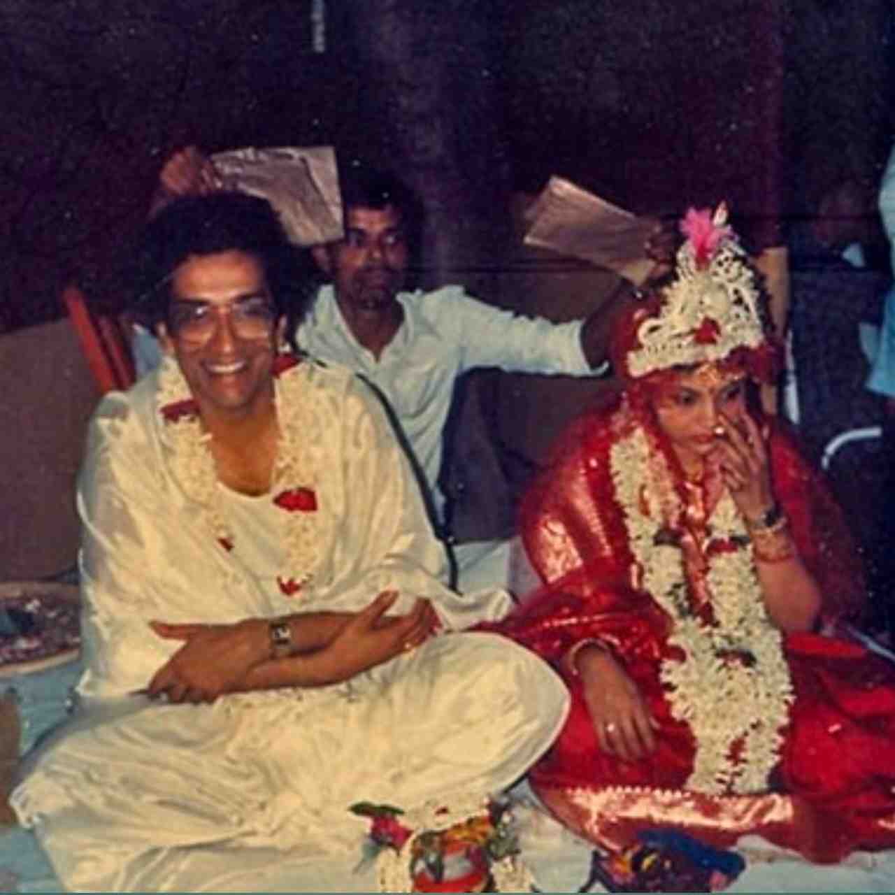 ‘মামা’ থেকে স্বামী— সব্যসাচী–মিঠুর বিয়ের অজানা নেপথ্যকাহিনি