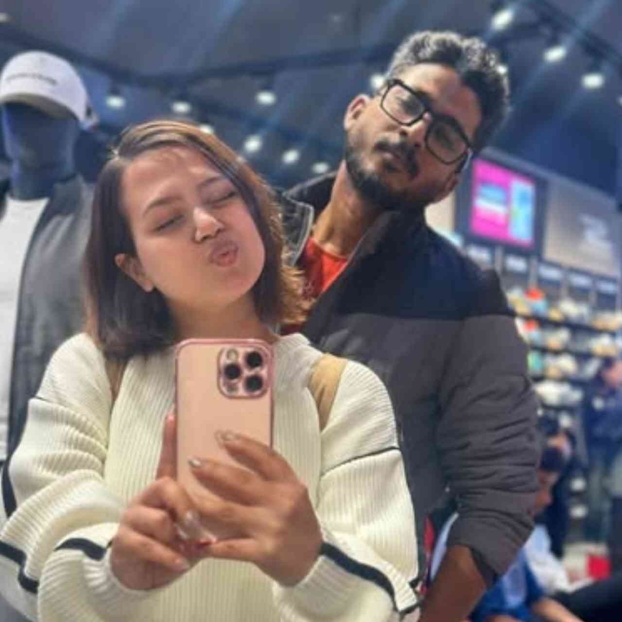 ‘মুক্তো নয়, তুমি হীরে’—বিবাহবার্ষিকীতে অহনাকে জড়িয়ে ভালোবাসার পোস্ট দীপঙ্করের