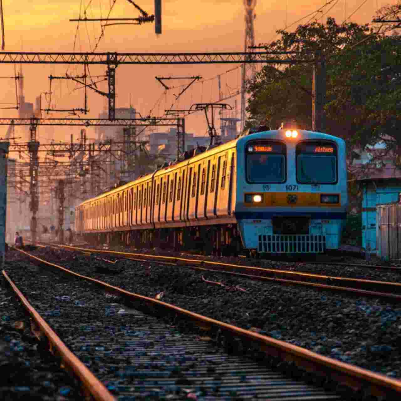 আগামীকাল বাতিল একাধিক লোকাল ও মেমু ট্রেন