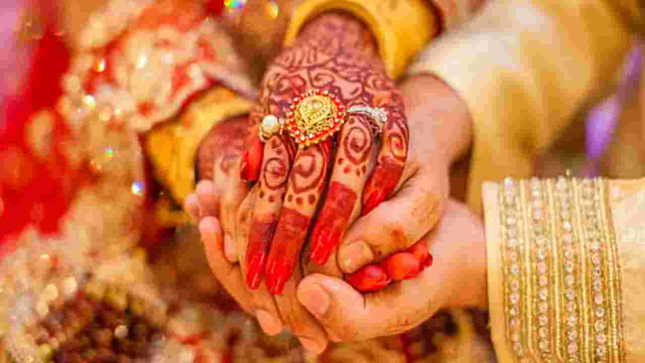 ফেব্রুয়ারিতে প্রেম ও বিয়ের বড় মোড়: ৬ রাশির জীবনে আসতে পারে শুভ পরিণতি