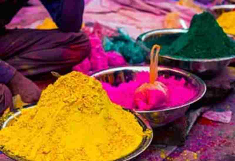 দোলের আগে এই ৭ জিনিস আনলেই ঘরে আসবে মা লক্ষ্মীর কৃপা