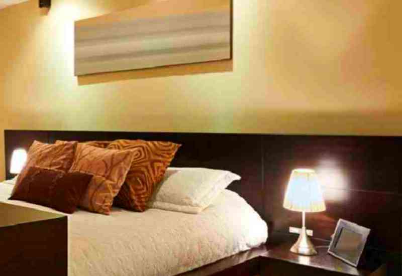 শোয়ার ঘরের সৌন্দর্য নষ্ট করছে এই ৩ ভুল! সহজ উপায়ে গুছিয়ে রাখুন