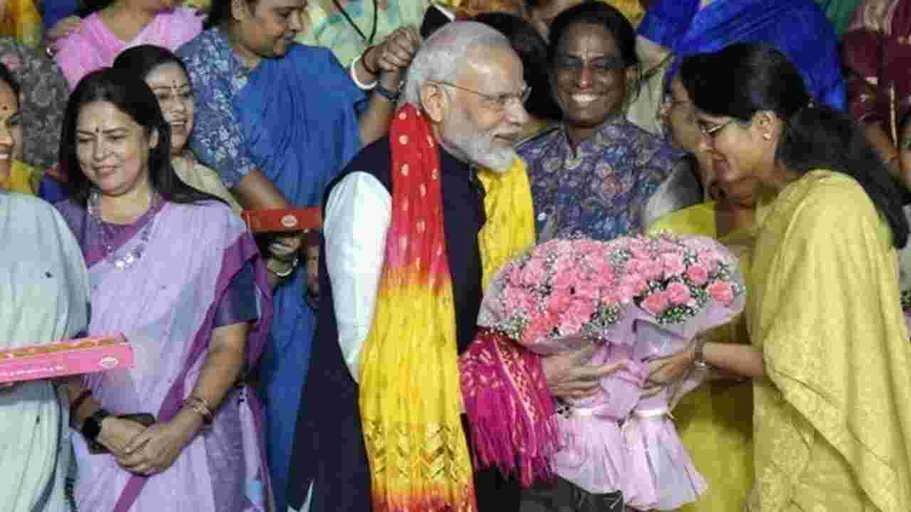 সংসদে তুমুল বিতর্কের মাঝেই কার্যকর মহিলা সংরক্ষণ আইন, নতুন সংশোধনী ঘিরে উত্তাপ