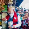 মাঝপথে থামল PM-র কনভয়! ঝাড়গ্রামে ঝালমুড়ির দোকানে মোদী