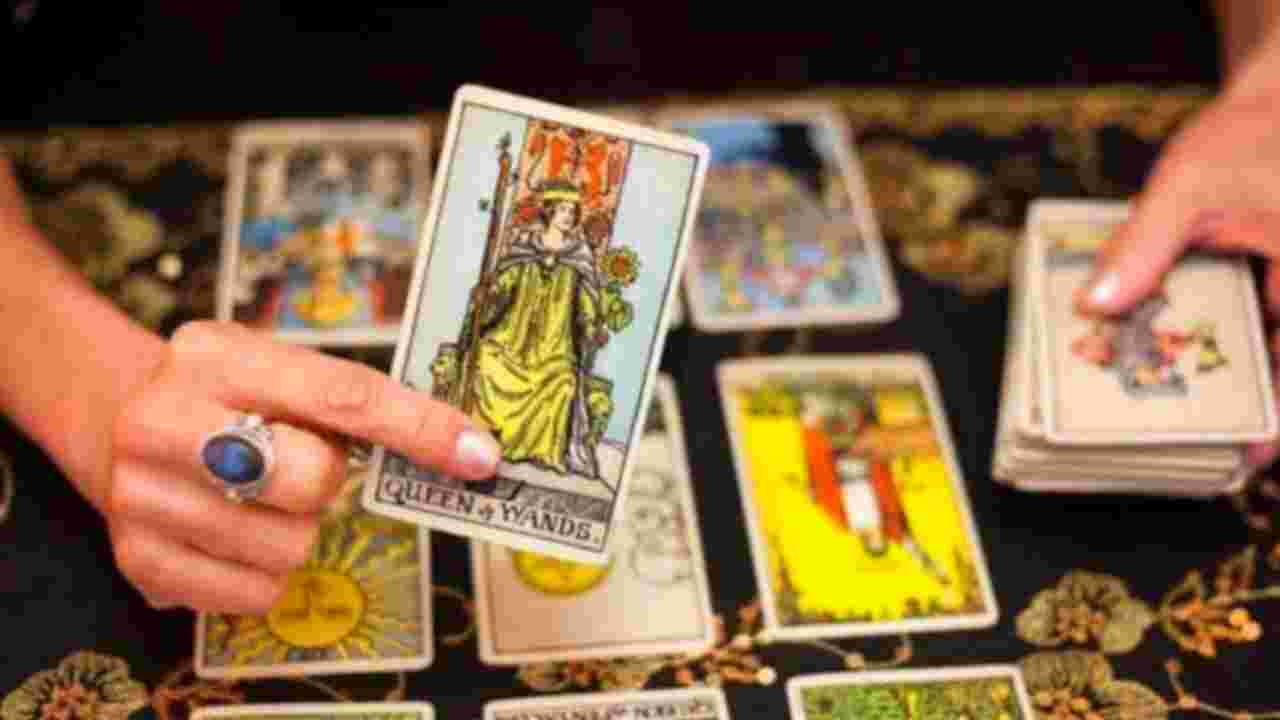 এই সপ্তাহে জীবনে ঝড়ের মতো পরিবর্তনের ইঙ্গিত, জানুন ট্যারো বার্তা কী বলছে?