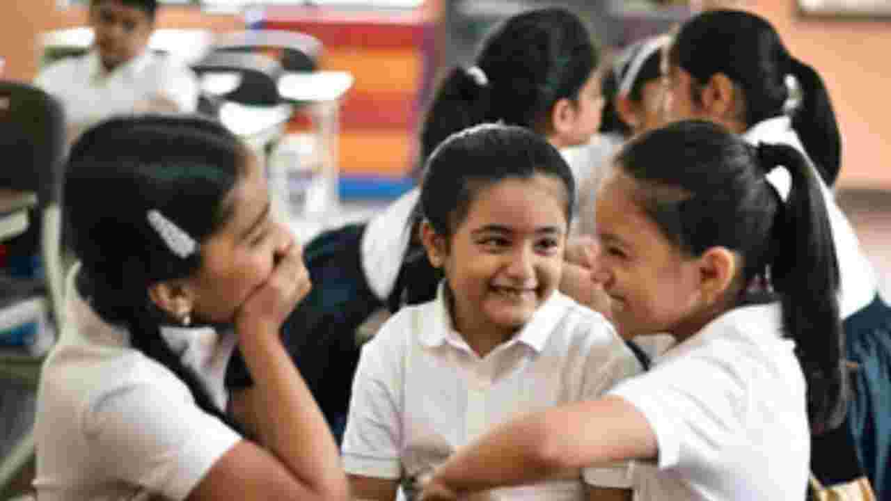 Summer Vacation: গরমের দাপটে এগিয়ে এল ছুটি: ওড়িশায় ২৭ এপ্রিল থেকে বন্ধ সব স্কুল, পশ্চিমবঙ্গে কবে থেকে?