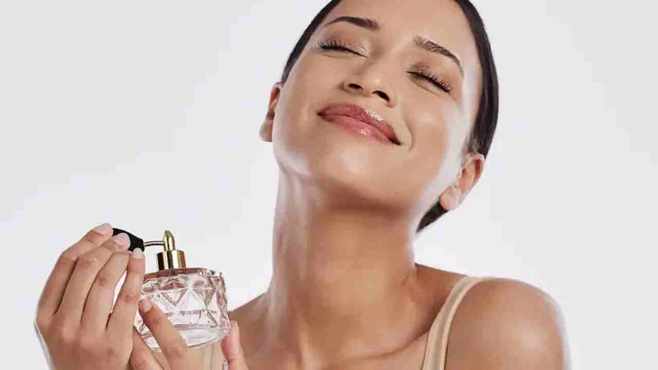 সারাদিন টিকে থাকুক পারফিউমের গন্ধ, জানুন সঠিক ব্যবহারের কৌশল