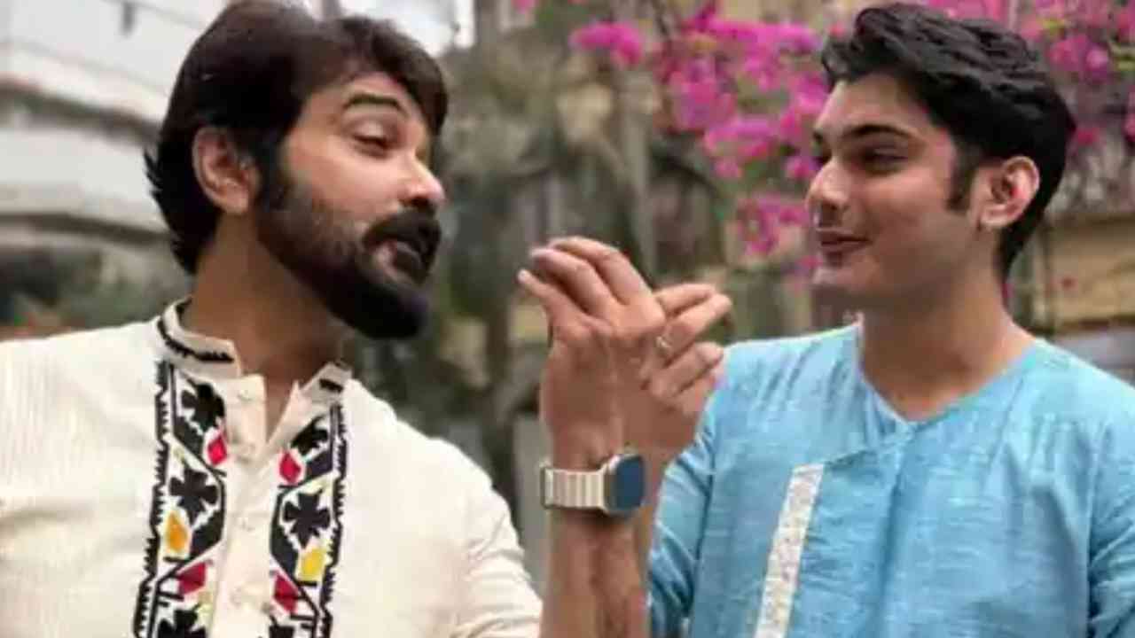 প্রথম ভোটে মিশুক, আবেগঘন মুহূর্তে ছেলেকে নিয়ে কী বললেন প্রসেনজিৎ?