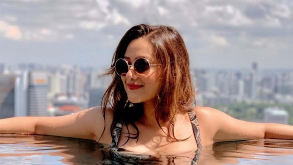‘মিটিংয়ে বিকিনি পরার চাপ!’ কাস্টিং কাউচ নিয়ে বিস্ফোরক মাদালসা