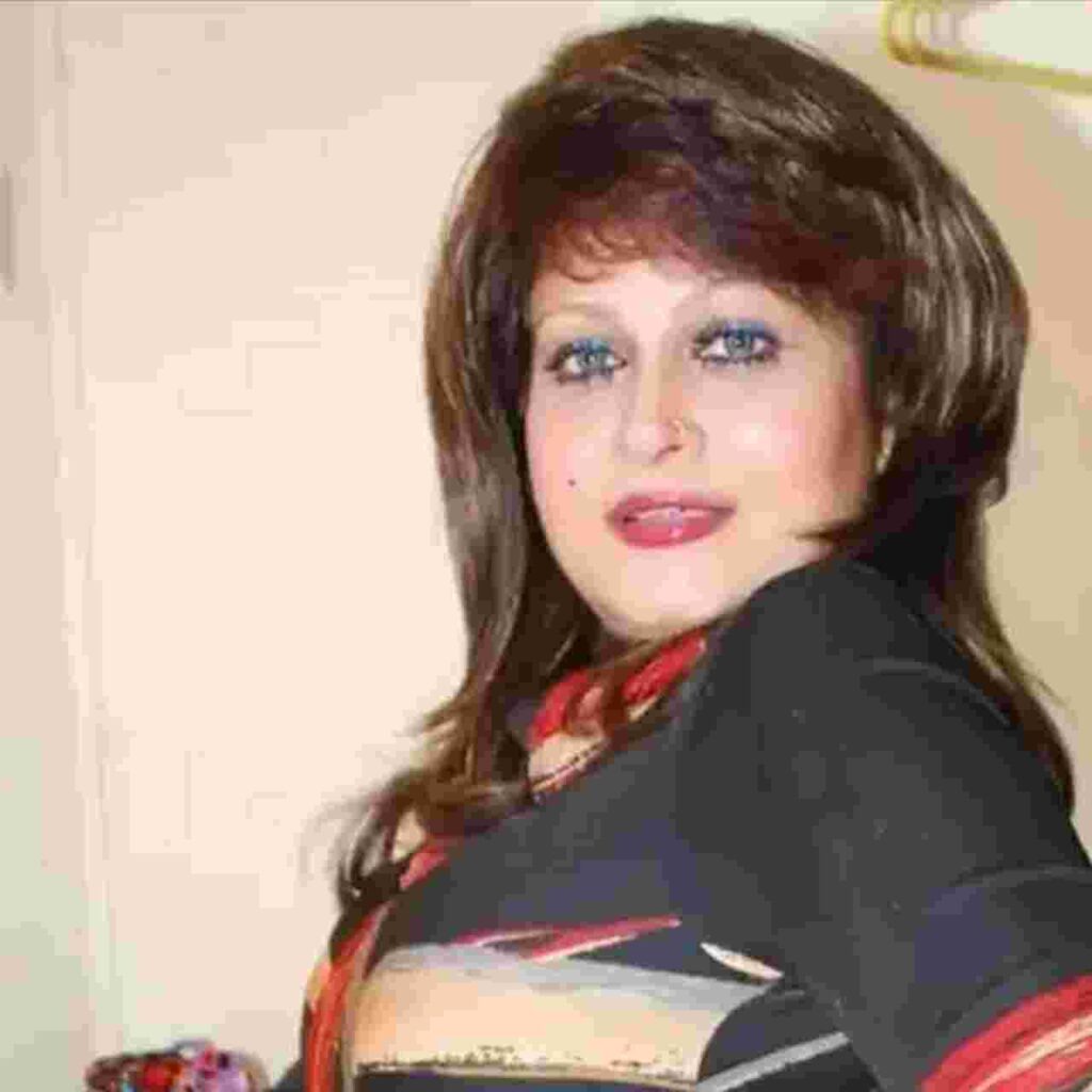 নগ্ন ছবি পেয়ে থানায় ছুটলেন অভিনেত্রী