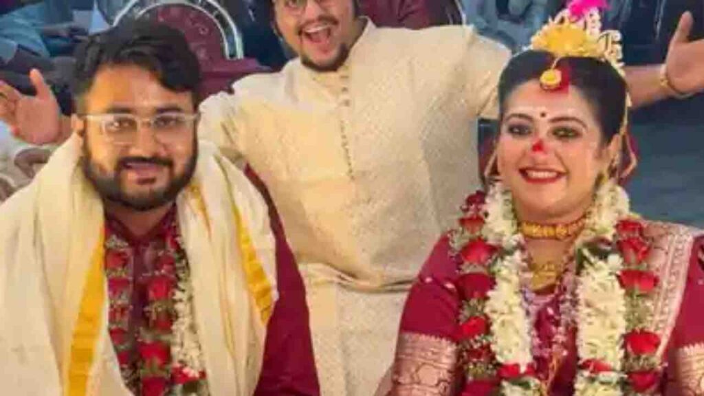 নির্বাচনের উত্তেজনার মাঝেই চুপিসারে বিয়ে ‘বাঁকুড়া মিমস’-এর উন্মেষের