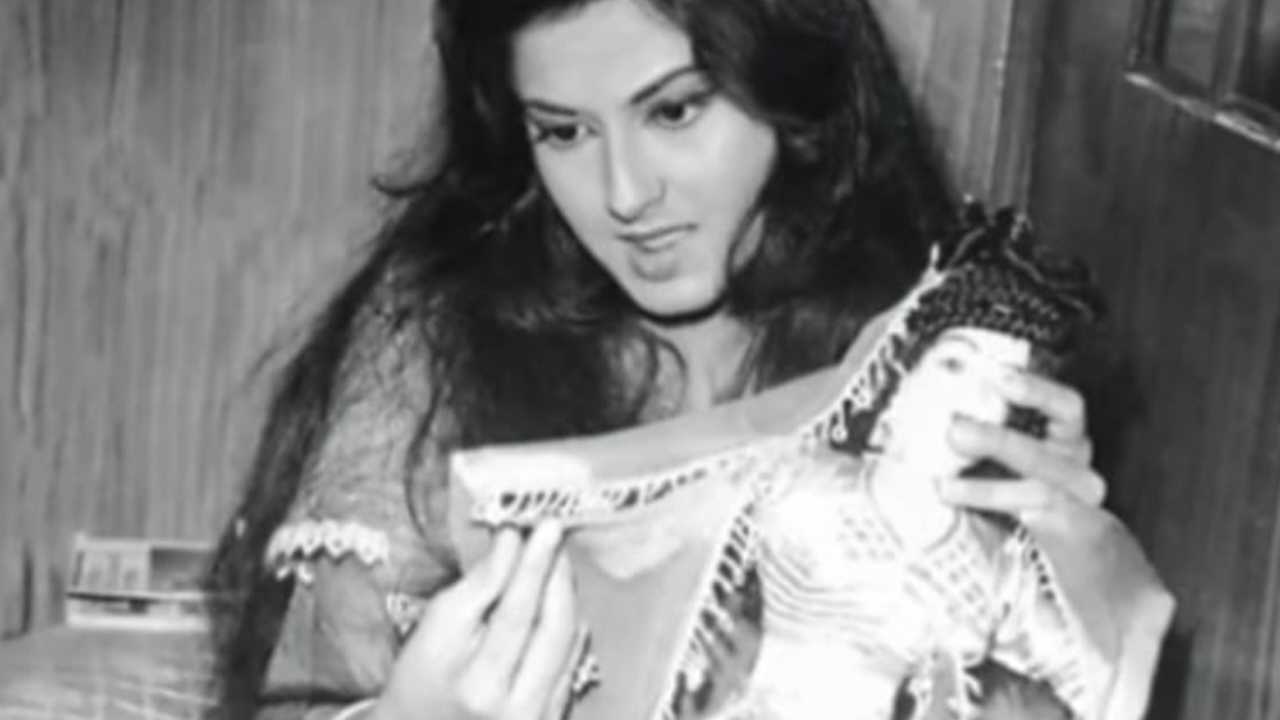নাবালিকা বয়সে কেন বিয়ে হয়েছিল মৌসুমী চট্টোপাধ্যায়ের? সামনে এল অজানা গল্প