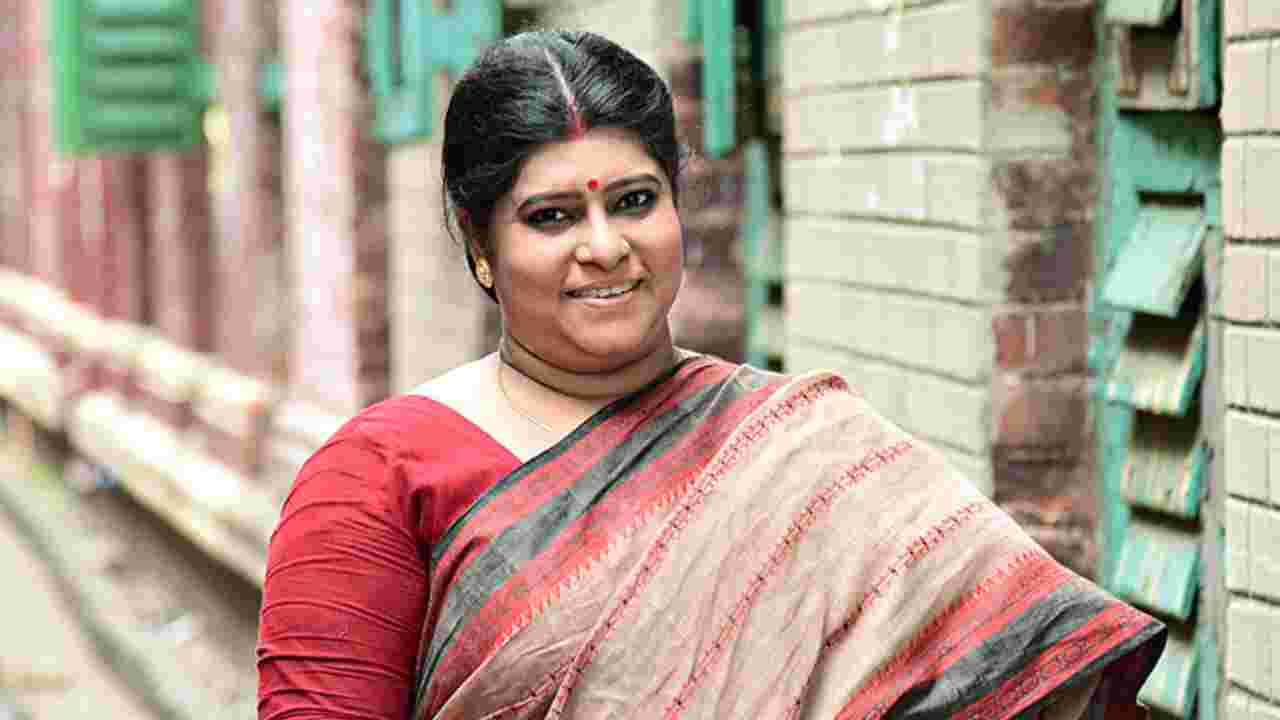 মানসী সিনহার বিস্ফোরক মন্তব্যে তোলপাড়, রাজনৈতিক পালাবদল নিয়ে সরব অভিনেত্রী