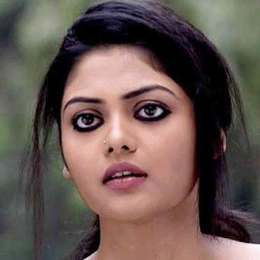 সায়নী ঘোষ