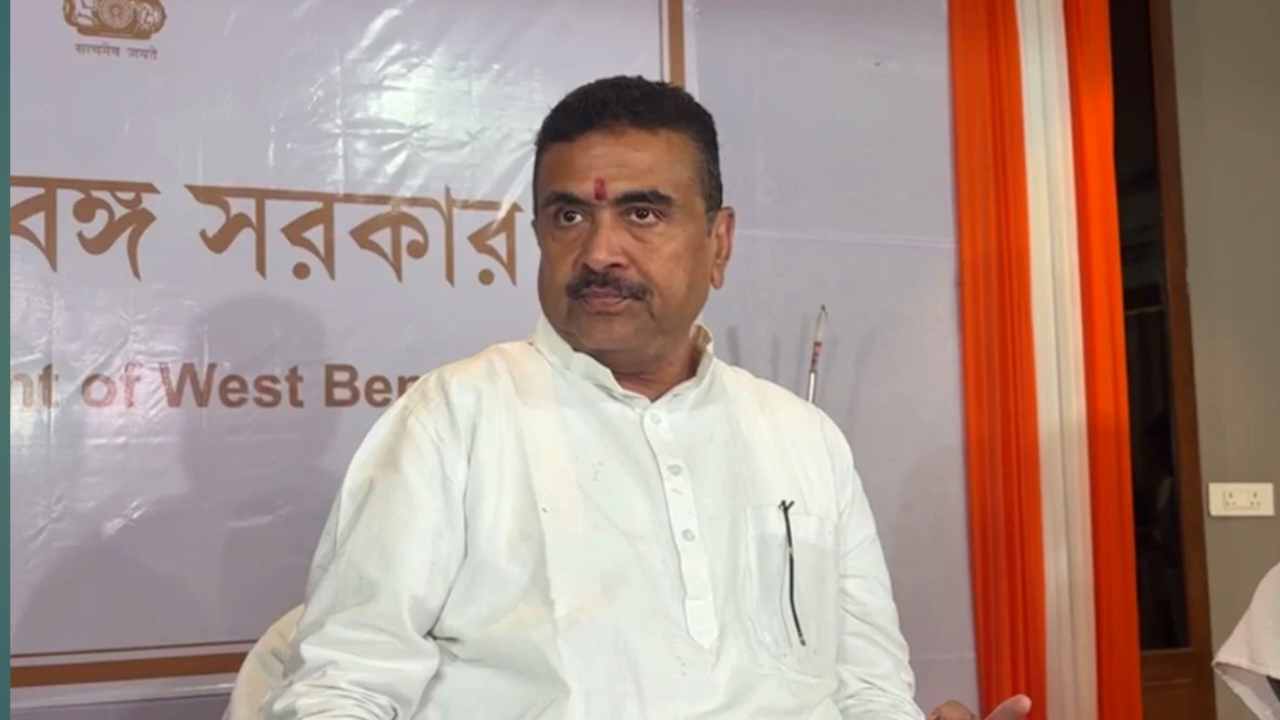 সরকারি মঞ্চে রাজনীতি নয়, প্রশাসনিক শৃঙ্খলায় কড়া বার্তা মুখ্যমন্ত্রী শুভেন্দুর