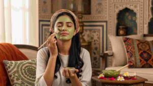 Lifestyle: রোদে ট্যান পড়ে মুখে কালচে দাগ? ঘরোয়া ৩ ফেসপ্যাকে ফিরতে পারে ত্বকের উজ্জ্বলতা