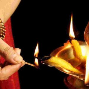 Vastu: প্রদীপের সলতে ও আলোর দিকেই বাস্তুসমতা? শাস্ত্রে কী বলা হয়েছে