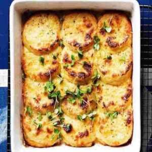 Recipe: উপমা বা চিলার গণ্ডি পেরিয়ে, সকালের নাশতায় সুজি দিয়ে বানান দেশ-বিদেশের তিন অভিনব পদ