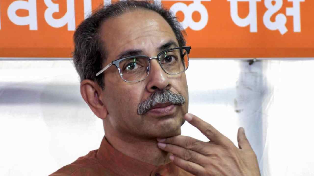 রবিবারেই বড় ধাক্কা! উদ্ধব শিবসেনার ছয় সাংসদ শিন্দে শিবিরে?