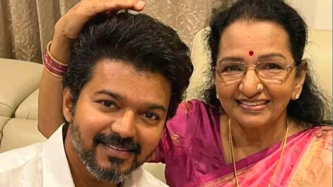 ‘ভীষণ ভেঙে পড়েছিল বিজয়’, মুখ্যমন্ত্রী ছেলেকে নিয়ে মায়ের আবেগঘন স্বীকারোক্তি