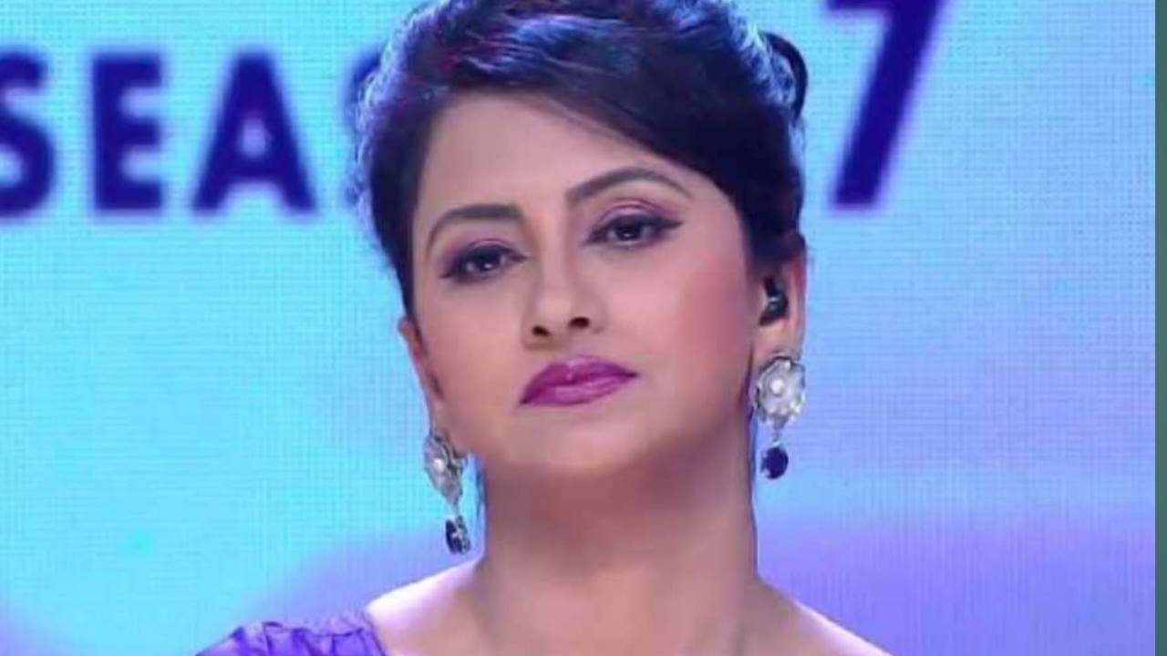 দু’বার বাদ, বারবার প্রত্যাবর্তন! ‘দিদি নম্বর ওয়ান’-এ রচনার বিদায়ে ফের সঞ্চালক বদলের চর্চা