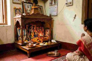 Vastu: ঠাকুরঘরে টিকটিকি দেখলে কি সত্যিই সৌভাগ্য আসে? বাস্তুশাস্ত্রে কী বলা হয়েছে