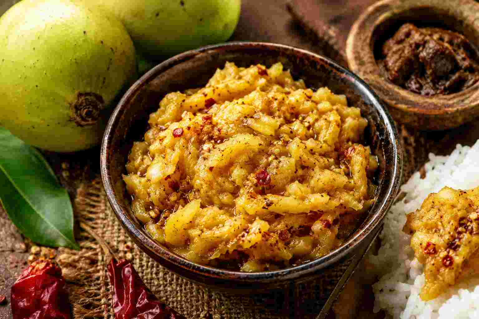 Recipe: টক-ঝাল-মিষ্টির স্বাদে জমে উঠুক দুপুর, সহজ রেসিপিতে বানিয়ে ফেলুন চালতার ভর্তা