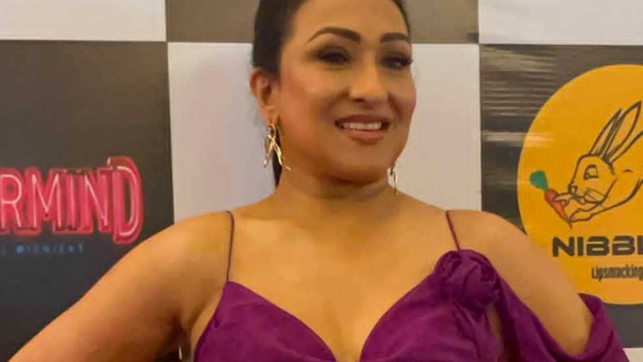 Rituparna Sengupta: গাউন ঘিরে চরম ট্রোলের মুখে ঋতুপর্ণা, কী ঘটল প্রিমিয়ারে?