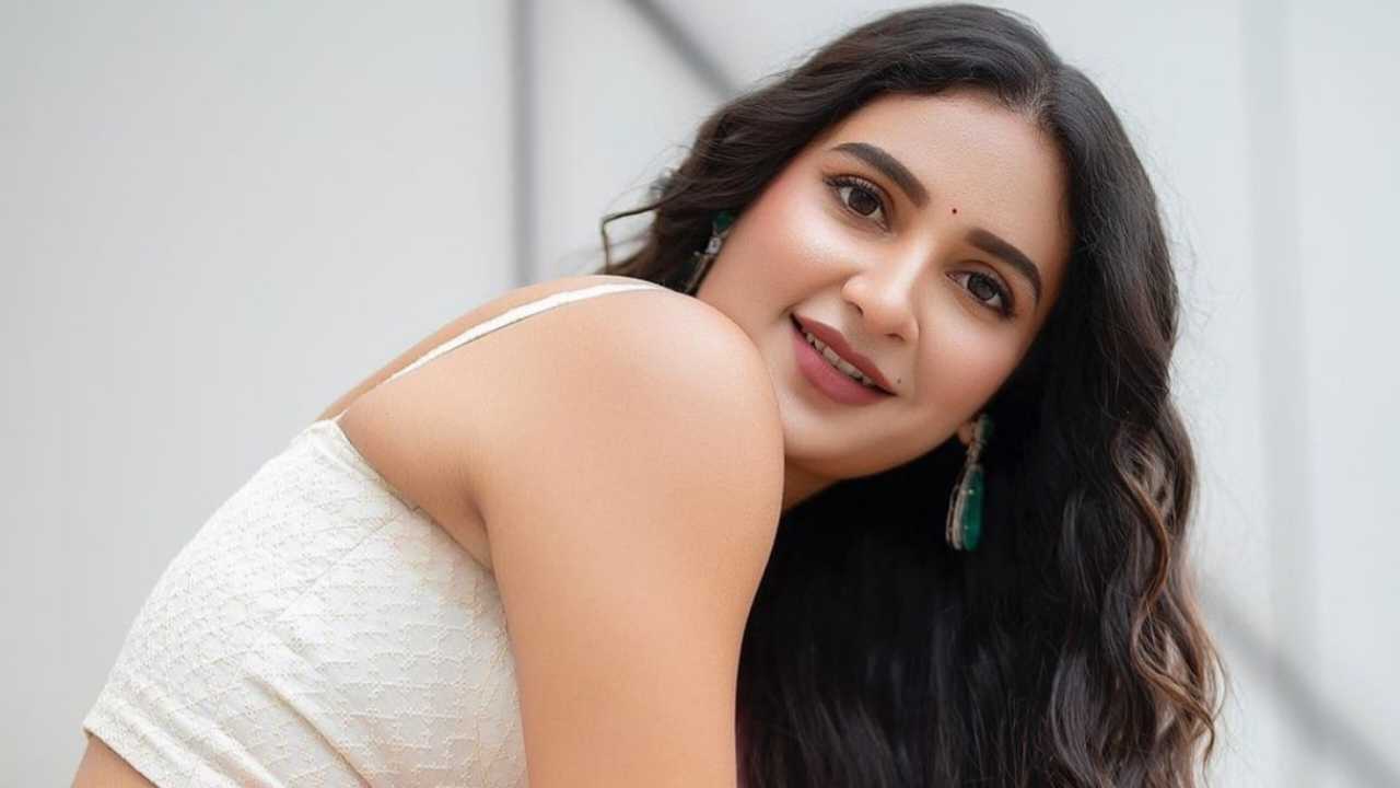 রাজের দেখা নেই, ‘বেবি সিটিং’ ইস্যুতে বিস্ফোরক শুভশ্রী!