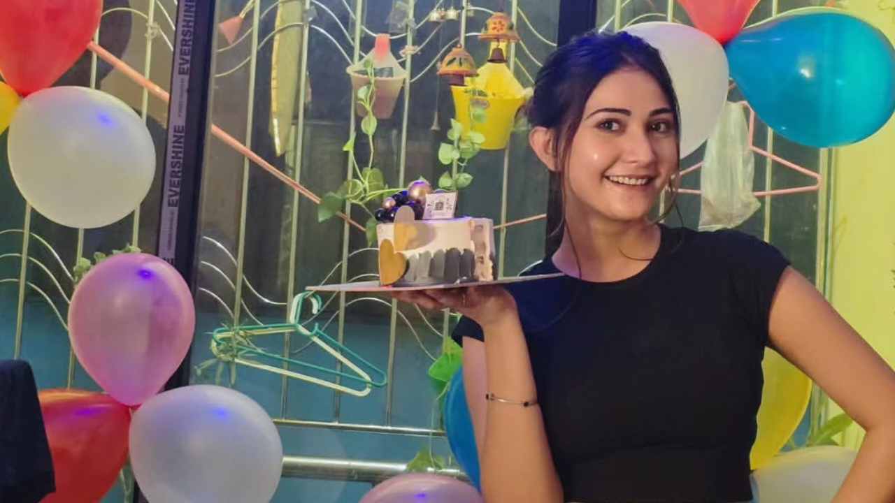 জন্মদিনে আবেগঘন পোস্ট কৌশাম্বির, কেন লিখলেন ‘শক্ত হতে শিখছি’?