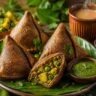 Recipe: অম্বলের ভয়ে সিঙাড়া এড়াবেন না, ময়দার বদলে রাগীর আটায় বানান স্বাস্থ্যকর ও মুচমুচে সিঙাড়া