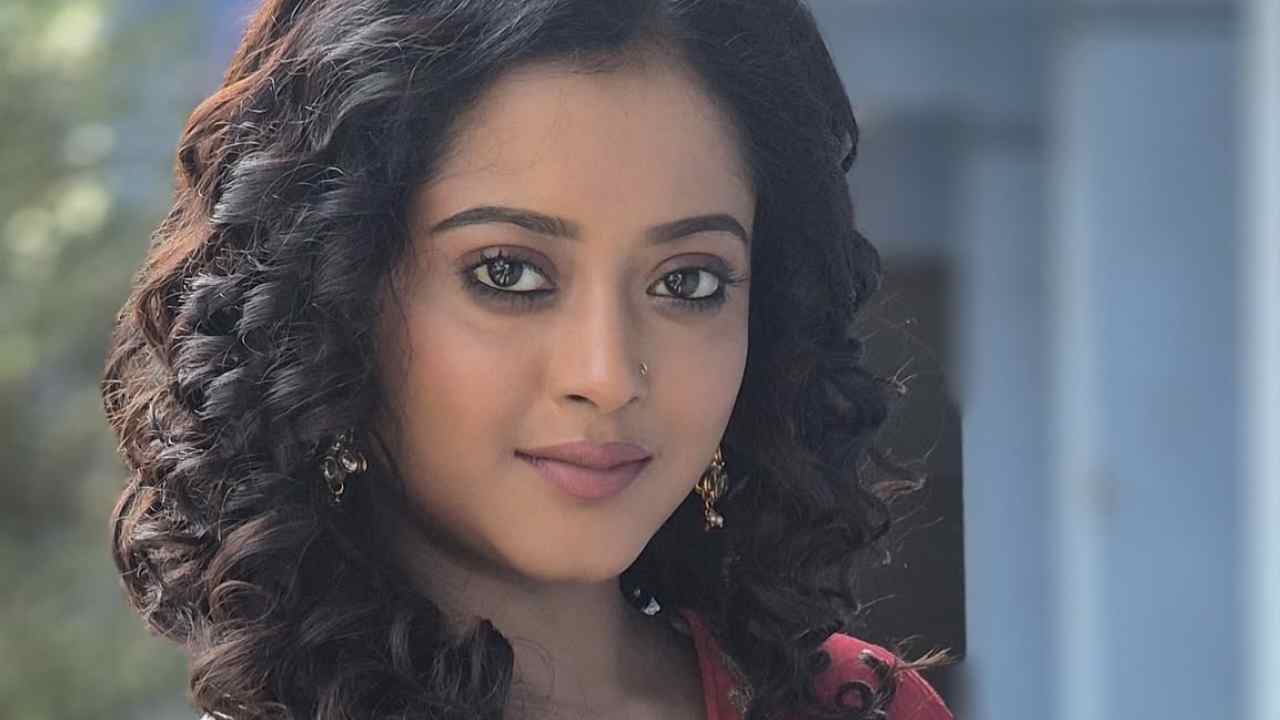 Shruti Das: সেলেব-প্রীতি নয়, ‘জীবনে একবার…’ কাকে জড়িয়ে ধরে প্রণাম করতে চান শ্রুতি দাস?